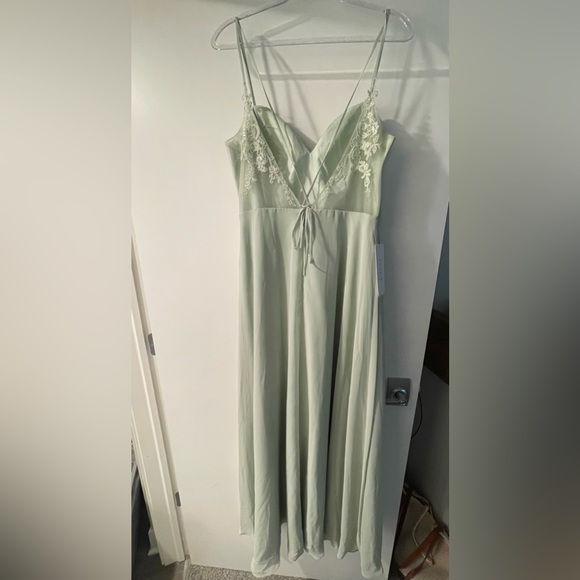 NWT Azazie Lexy Dusty Sage Bridesmaid Dress - Picture 3 of 4